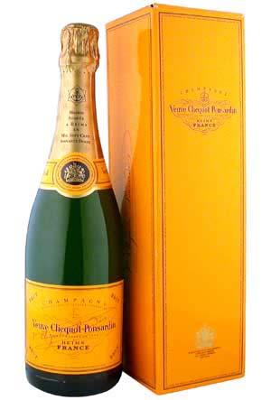 Veuve Clicquot - Brut Yellow Label with Gift Box NV